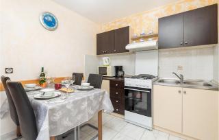 Cozy Home In Klada With Kitchen - Klada - 7