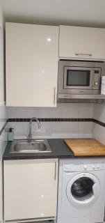 Studio Apartment between Nice and Cannes - Marina baie des Anges - Beach, restaurants, shops - tea/coffee/sugar/bed linen and towels - 7