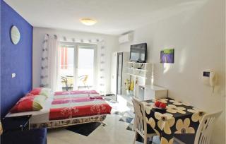Nice Studio In Makarska With Wifi - Makarska - 9