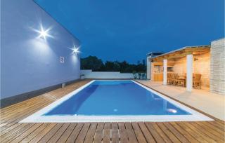 Two-Bedroom Apartment In Veli Rat - 6