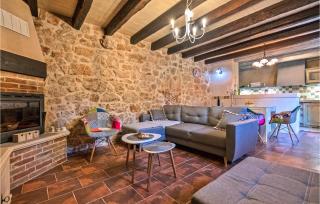 Four-Bedroom Holiday Home Zmijavci With A Fireplace 09 - 9