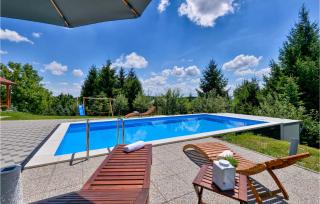 3 Bedroom Lovely Home In Hrnjanec - Hrnjanec - 2