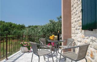 One-Bedroom Holiday Home In Smokvica - 9