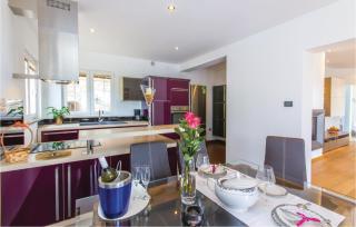 Gorgeous Home In Icici With Sauna - 2