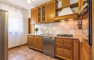 8 Bedroom Awesome Home In Pula - 2