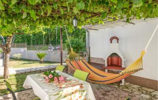 3 Bedroom Beautiful Home In Labin - 6