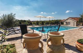 3 Bedroom Nice Apartment In Kanfanar - 4