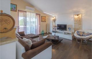 3 Bedroom Nice Apartment In Kanfanar - 9