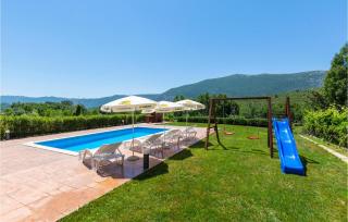 Three-Bedroom Apartment In Donja Ostrvica - Ostrvica - 6