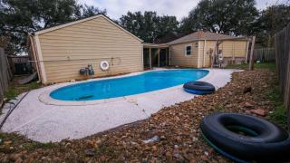 Pool House, 20 Minutes from DT 4BDR for 10 Guests - Winkleman - Houston - 8
