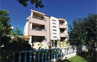 1 Bedroom Amazing Apartment In Bibinje - Bibinje - 5