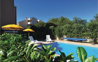 1 Bedroom Amazing Apartment In Bibinje - 6