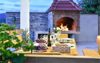 4 Bedroom Gorgeous Home In Hrvace - 8