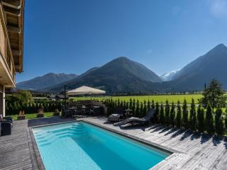 Chalet in Neukirchen am Grossvenediger with pool - Neukirchen am Großvenediger - 9