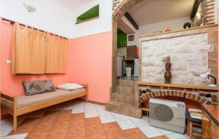 Cozy Apartment In Senj With Wifi - Senj - 3