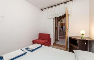 Cozy Apartment In Senj With Wifi - Senj - 2