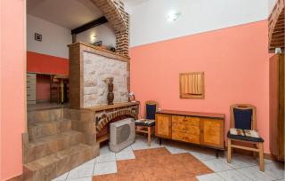 Cozy Apartment In Senj With Wifi - Senj - 1