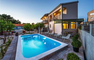 Beautiful Home In Razanj With Wifi - Ražanj - 3