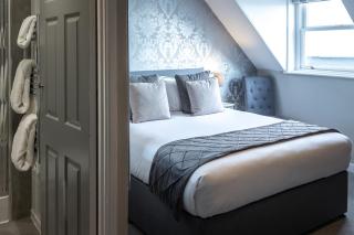 Gloucester House - 6