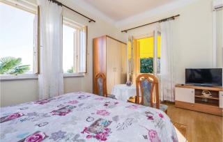 1 Bedroom Lovely Apartment In Lovran - Lovran - 8
