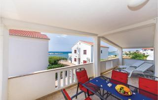 5 Bedroom Awesome Home In Privlaka - 5