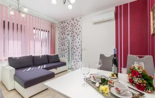 1 Bedroom Stunning Apartment In Vrh - Vrh - 6
