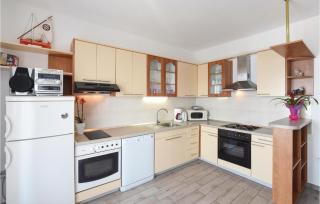 Gorgeous Home In Krilo Jesenice - Sumpetar - 9