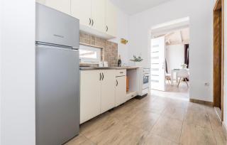 Two-Bedroom Holiday Home In Tisno - Tisno - 2