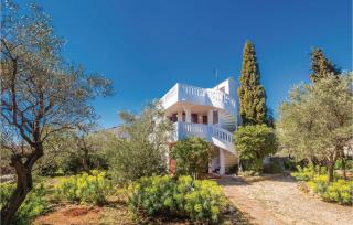 3 Bedroom Stunning Apartment In Krk - 1
