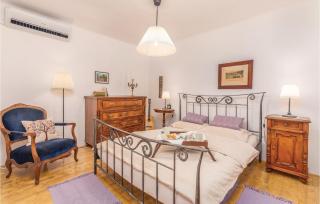 4 Bedroom Stunning Home In Predoscica - Predošćica - 6