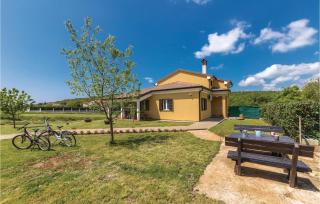 3 Bedroom Gorgeous Home In Putini - Šorići - 7