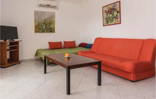 Two-Bedroom Apartment In Vir - 9