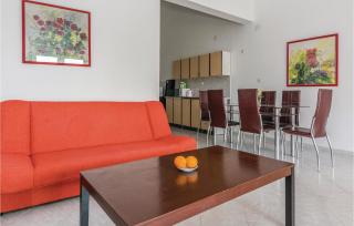 Two-Bedroom Apartment In Vir - 8
