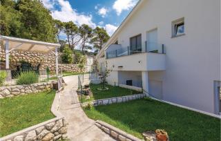 1 Bedroom Awesome Apartment In Banjol - 7