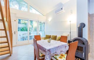 1 Bedroom Awesome Apartment In Banjol - 5