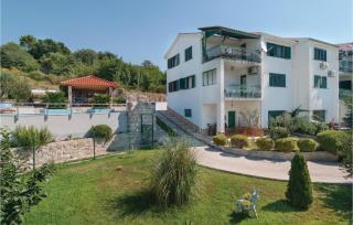 Two-Bedroom Apartment In Mravince - Mravince - 5
