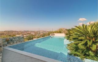 Two-Bedroom Apartment In Mravince - 9