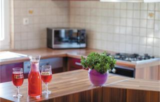 Two-Bedroom Apartment Zrnovnica With Sea View 05 - Žrnovnica - 1