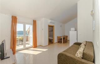 1 Bedroom Awesome Apartment In Vlasici - Vlašići - 9