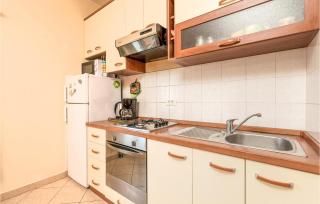 1 Bedroom Lovely Apartment In Opatija - Opatija - 6