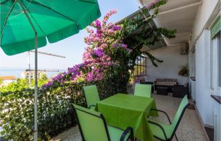 2 Bedroom Cozy Apartment In Podstrana - Podstrana - 2