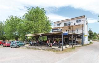Three-Bedroom Apartment In Bilice - Bilice - 6