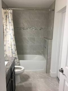 Brown's Oasis - Cape Coral - 4
