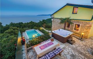 Amazing Home In Medveja With Jacuzzi - Medveja - 3