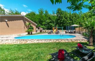 Stunning Home In Snasici - 5