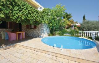Two-Bedroom Apartment Okrug Gornji With Sea View 08 - Trogir - 5