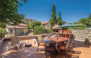 Cozy Home In Cesarica With Kitchen - 8
