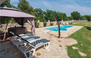 Stunning Home In Lozovac - 2