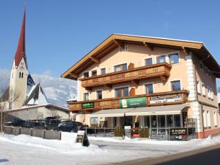 Stylish Flats in Uderns near Ski Lifts - 5
