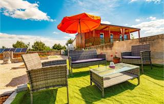 Four-Bedroom Holiday Home In Brodarica - 5
